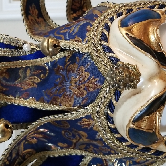 GORGEOUS!  Fabulous Italian painted Mask.... - Picture 5 of 7